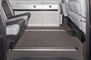 Tapis espace passagers arrière "Noir" Mercedes Viano Marco Polo 2 rails au sol