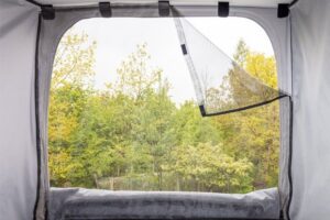 Moustiquaire pour grande ouverture frontale de l'ISO-TOP